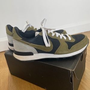 Nike Internationalist iD Custom Sneaker